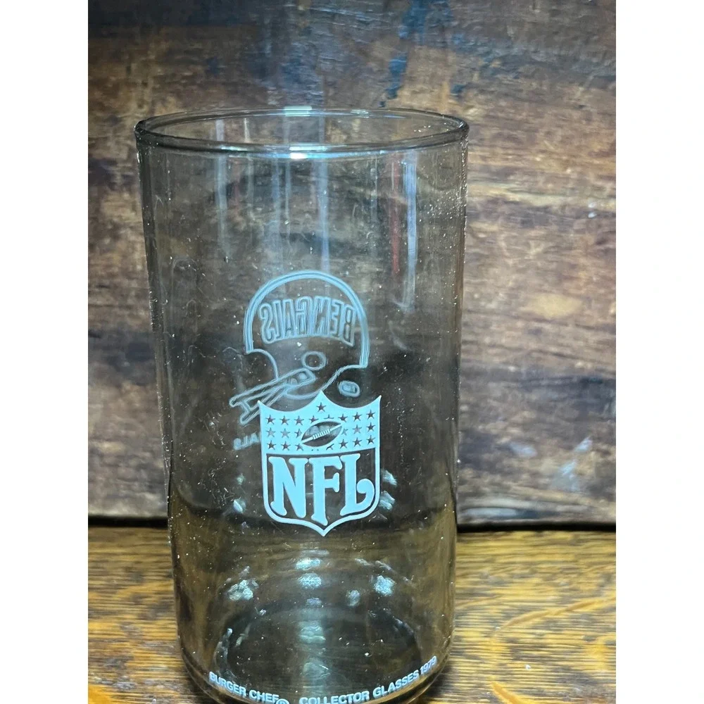 Vintage 1979 Cincinnati Bengals NFL Burger Chef Smoked Collector Glass 5.5